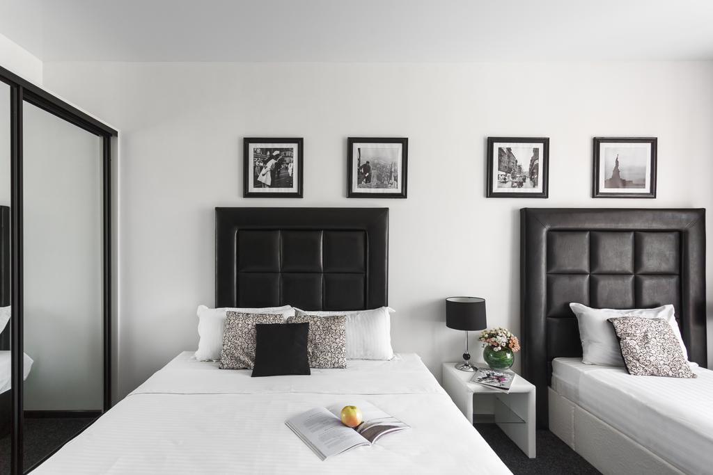 Hotel White House Brg Koblevo Luaran gambar