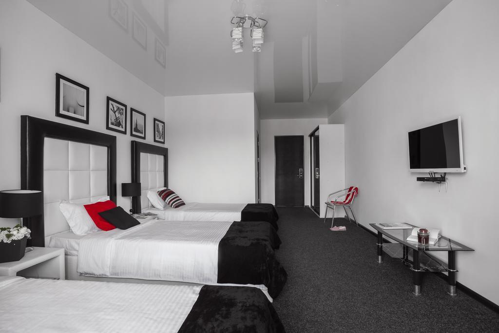 Hotel White House Brg Koblevo Luaran gambar