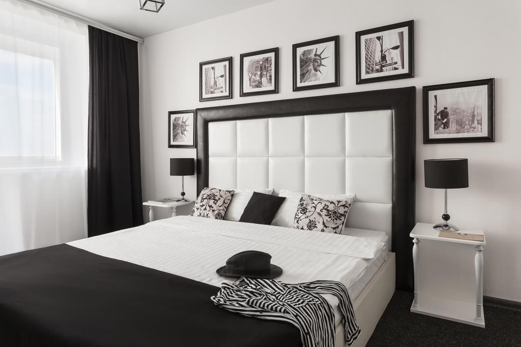 Hotel White House Brg Koblevo Luaran gambar